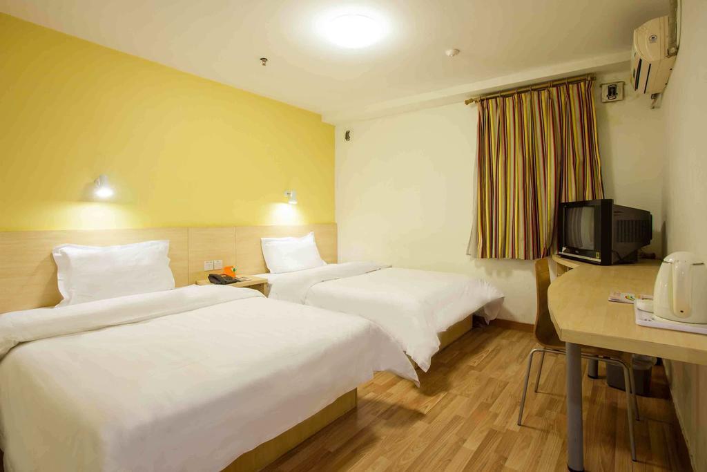 7Days Inn Heyuan Cultrual Palace Renren Le Habitación foto